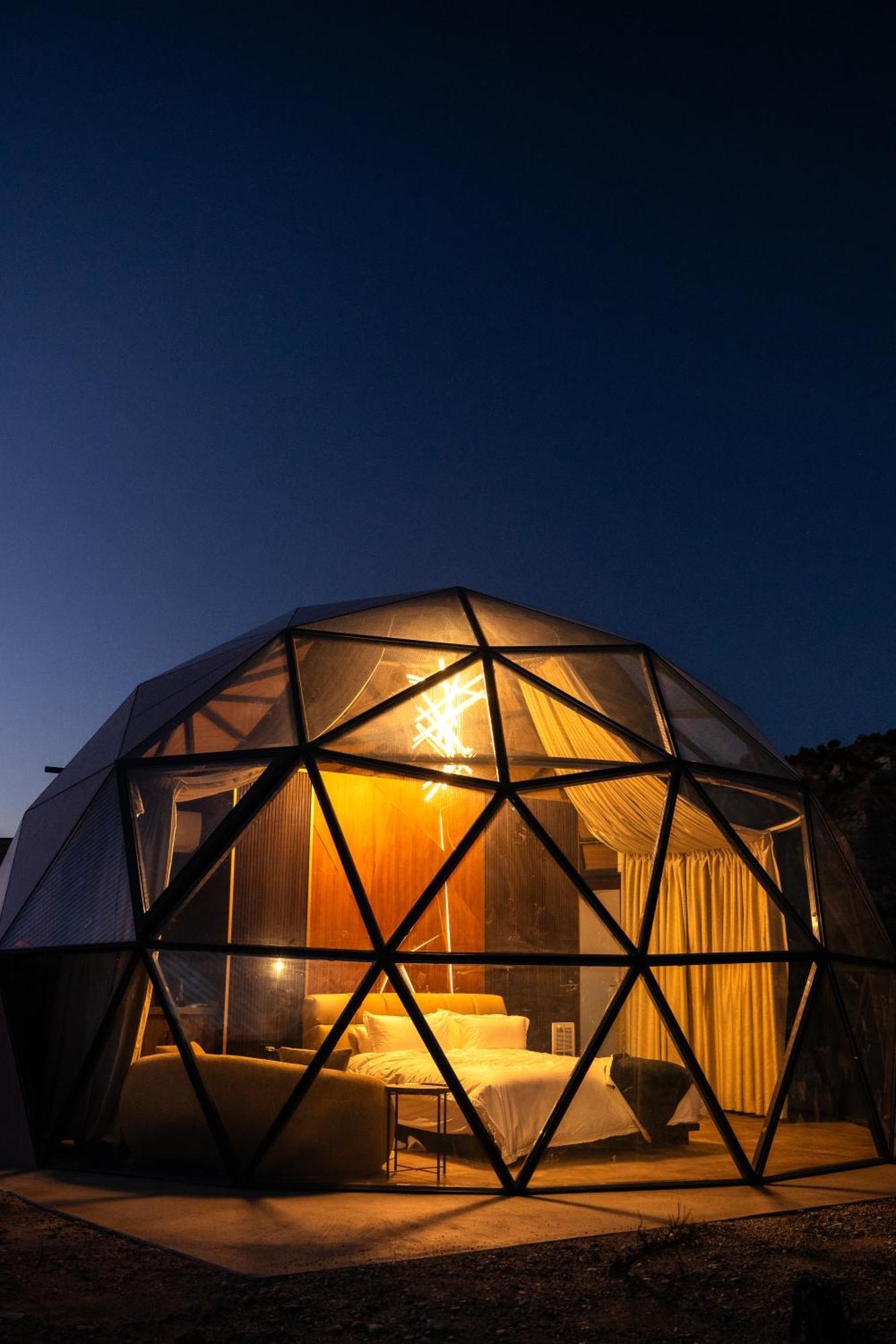 Clear Sky Resorts - Bryce Canyon - Unique Stargazing Domes Канънвил Екстериор снимка