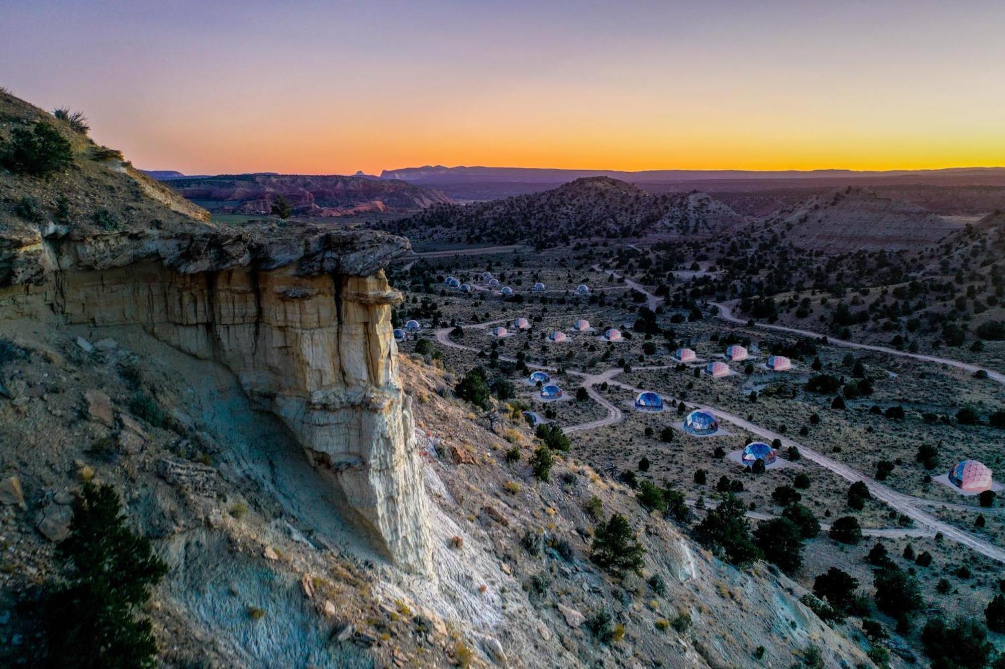 Clear Sky Resorts - Bryce Canyon - Unique Stargazing Domes Канънвил Екстериор снимка